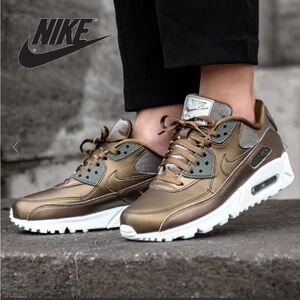 Nike Air max 90 shoes in olive green metallic